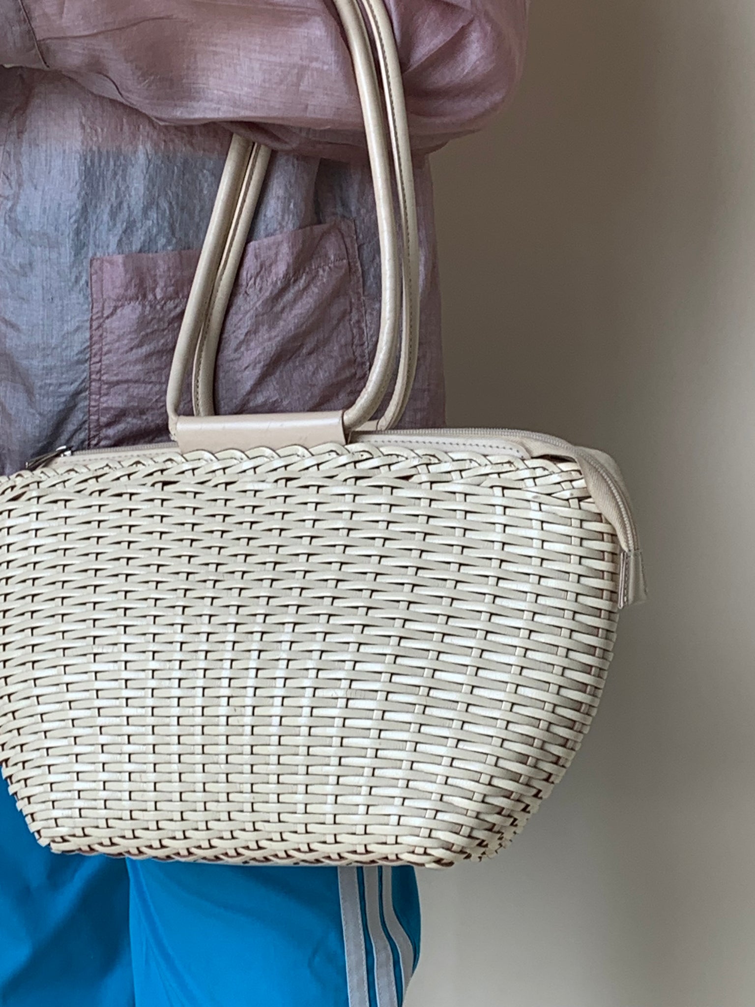 Cream woven vintage purse