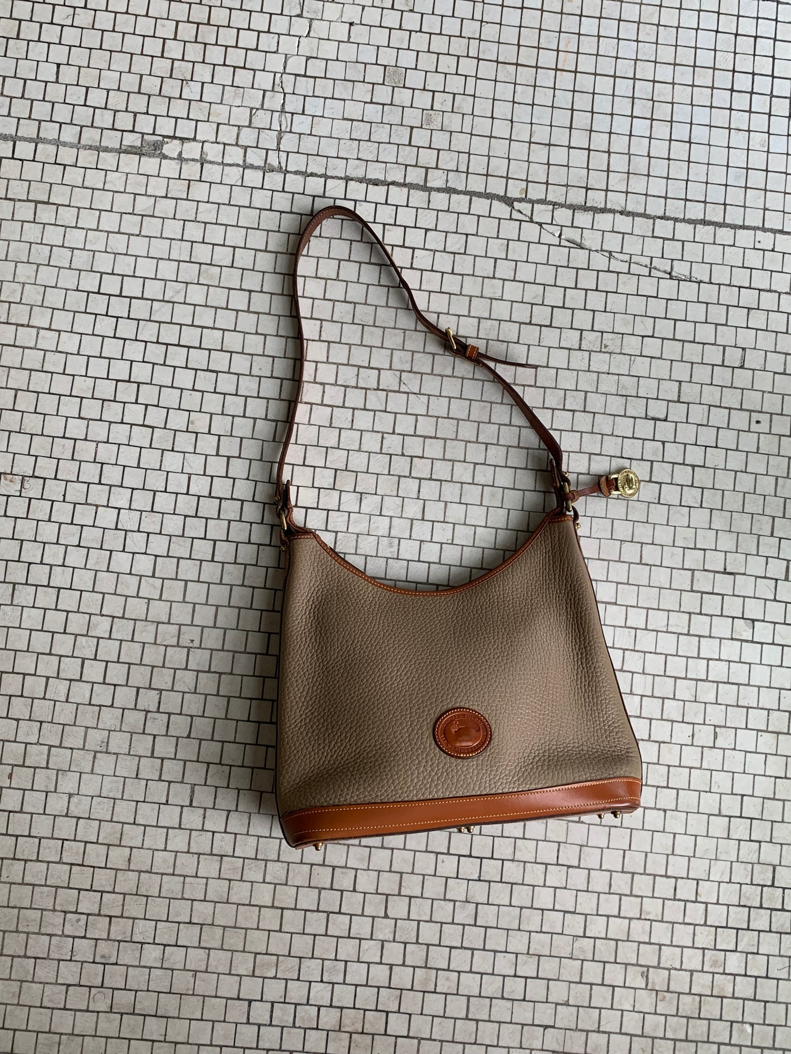 Vintage Dooney & Bourke shoulder bag