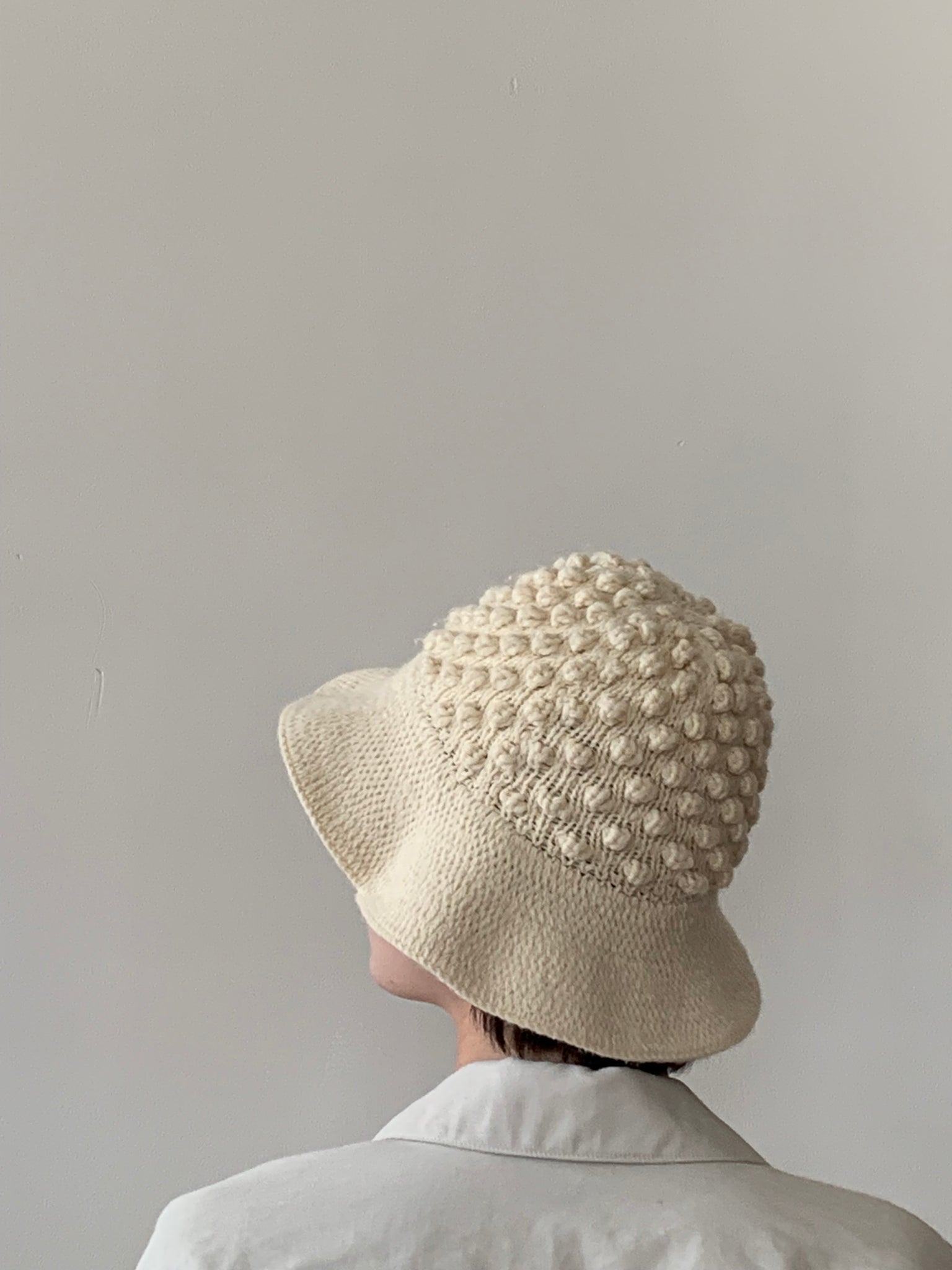 Cream vintage knit bucket hat