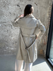 Burberry light trench coat