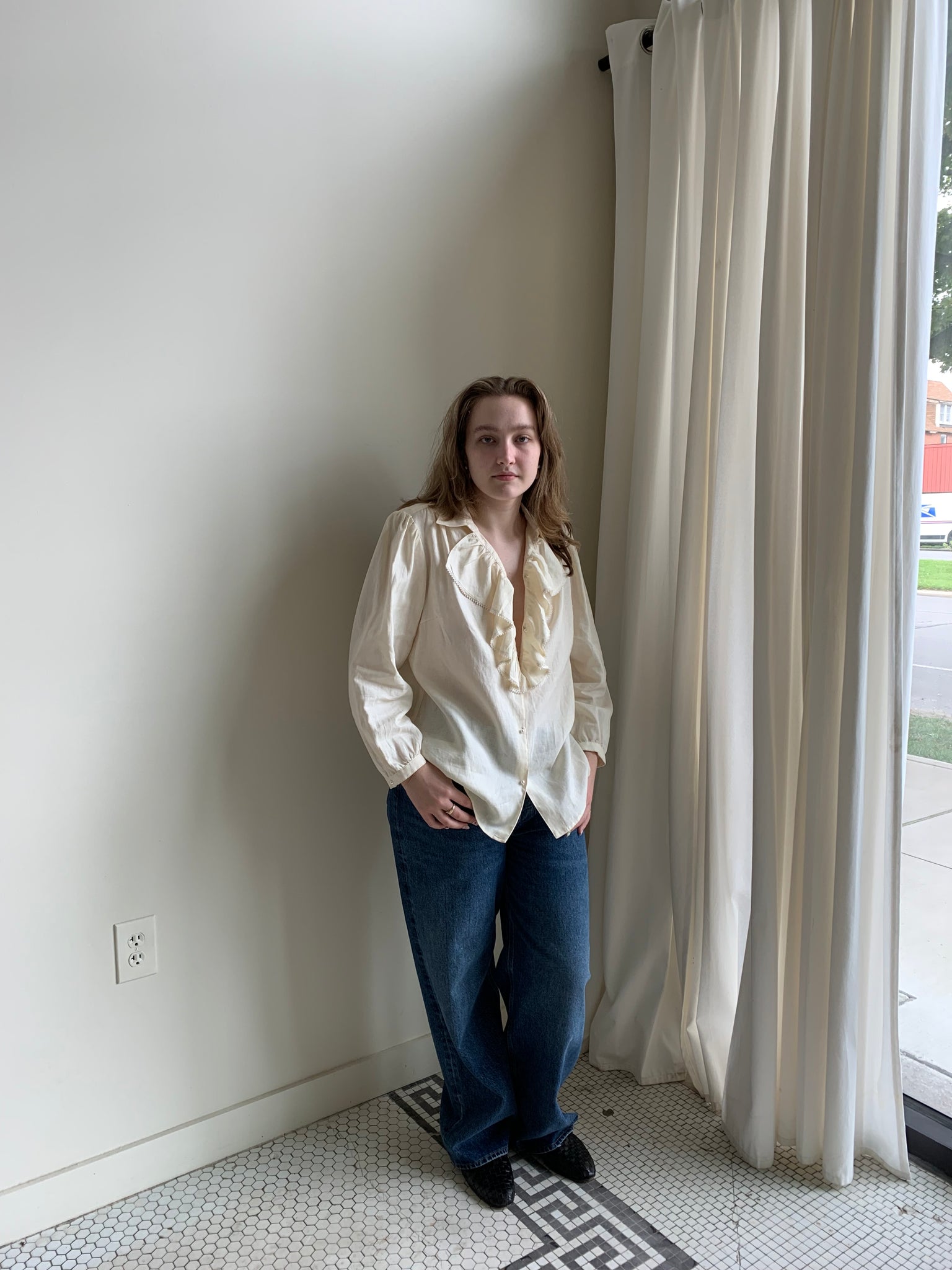 Linen ruffle blouse