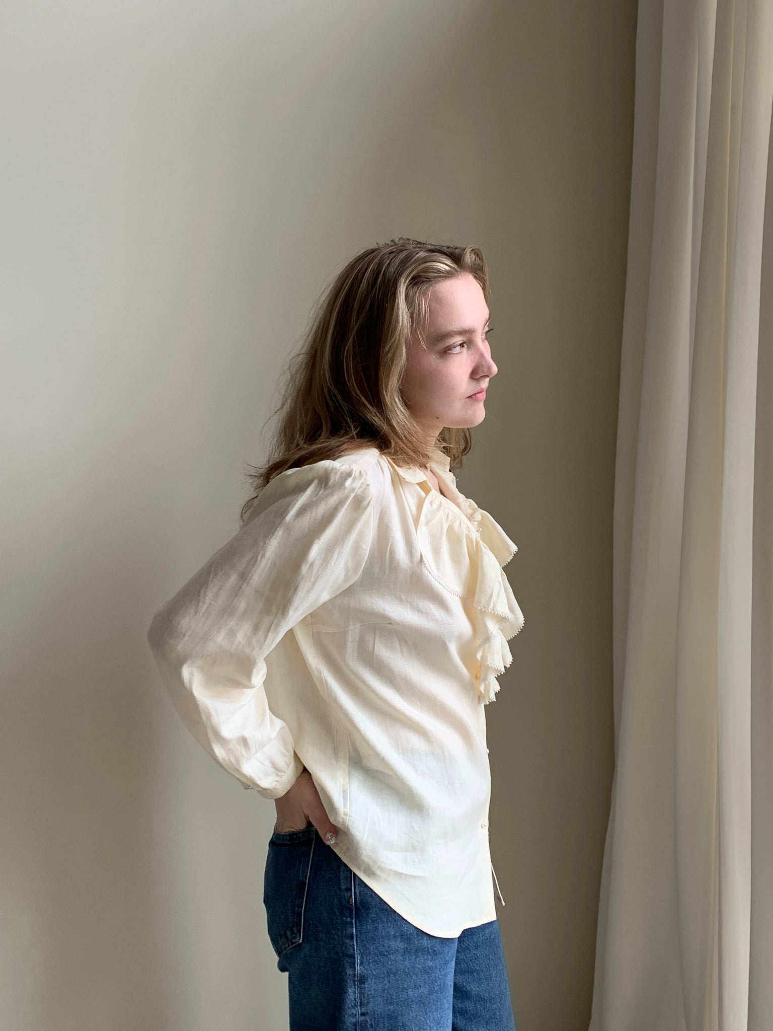 Linen ruffle blouse