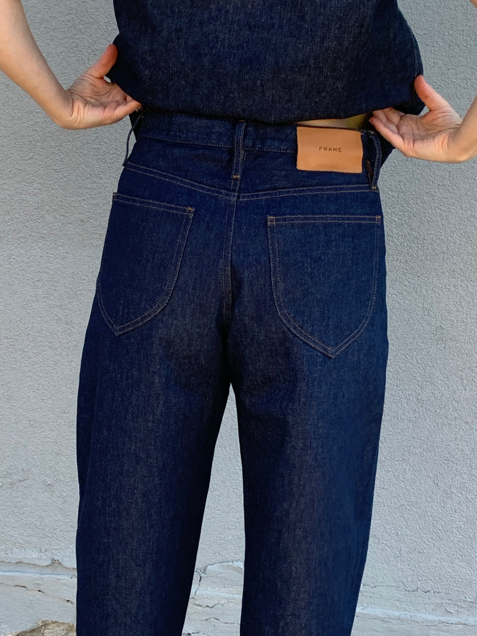 Frame Barrel leg jeans